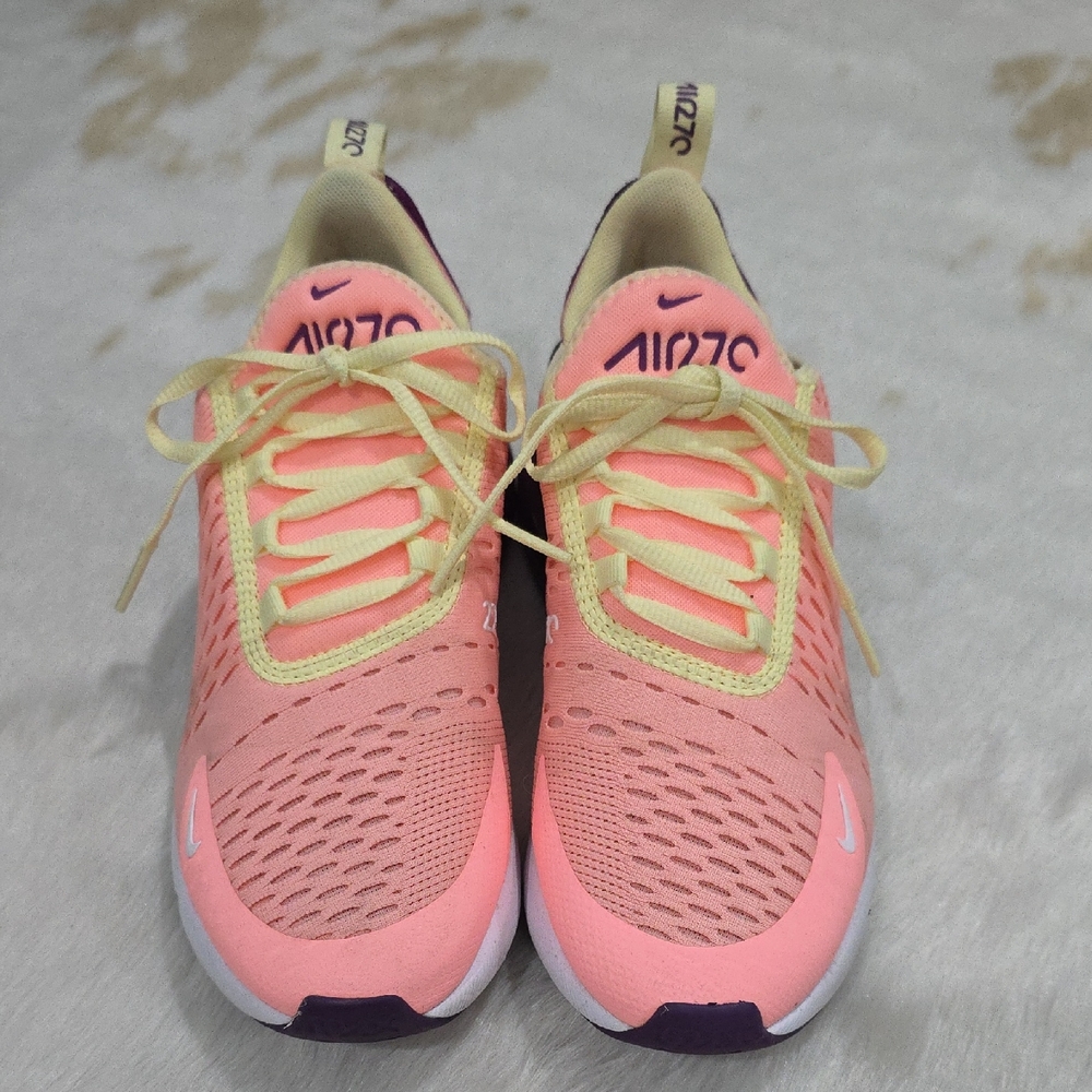 Nike Air270 Women's Peach and Purple Sneakers